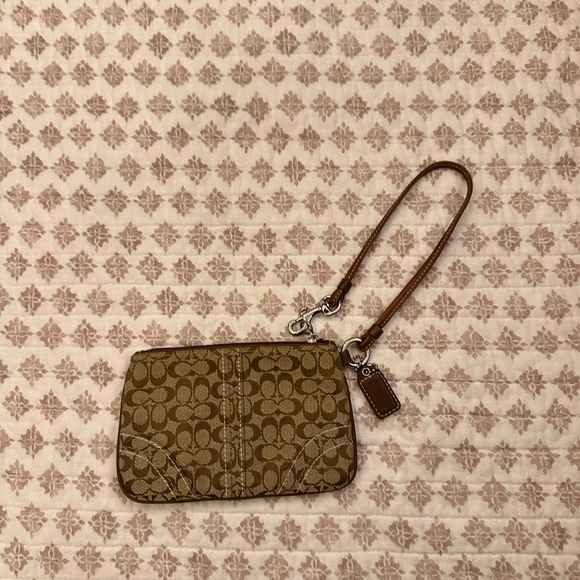 Coach Vintage Signature C Khaki Canvas Wristlet Detachable Brown Strap Leather - Picture 2 of 3